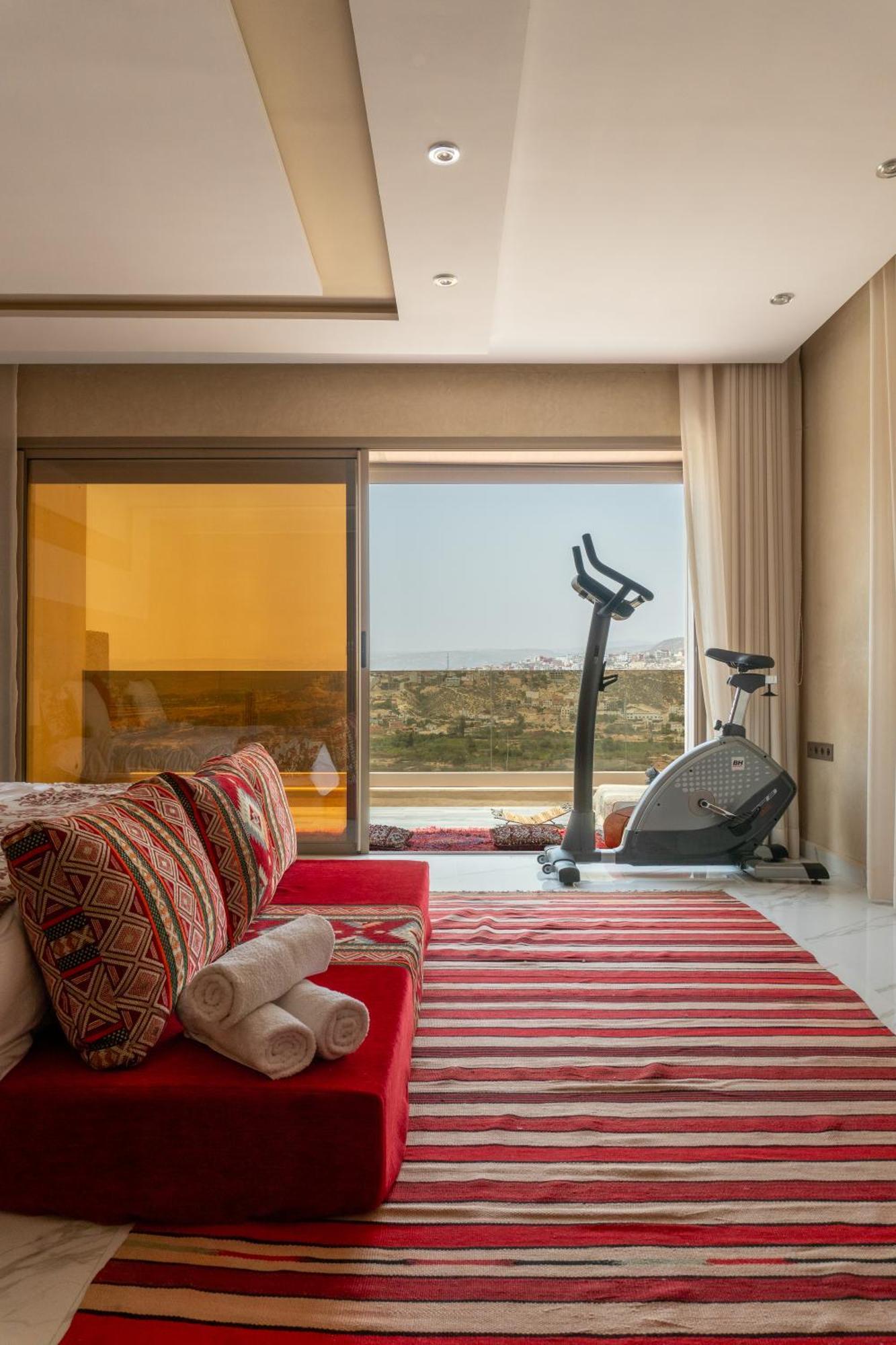 Tayyurt Surf Camp Tamraght Aourir Hostel Imi Mikki Екстериор снимка